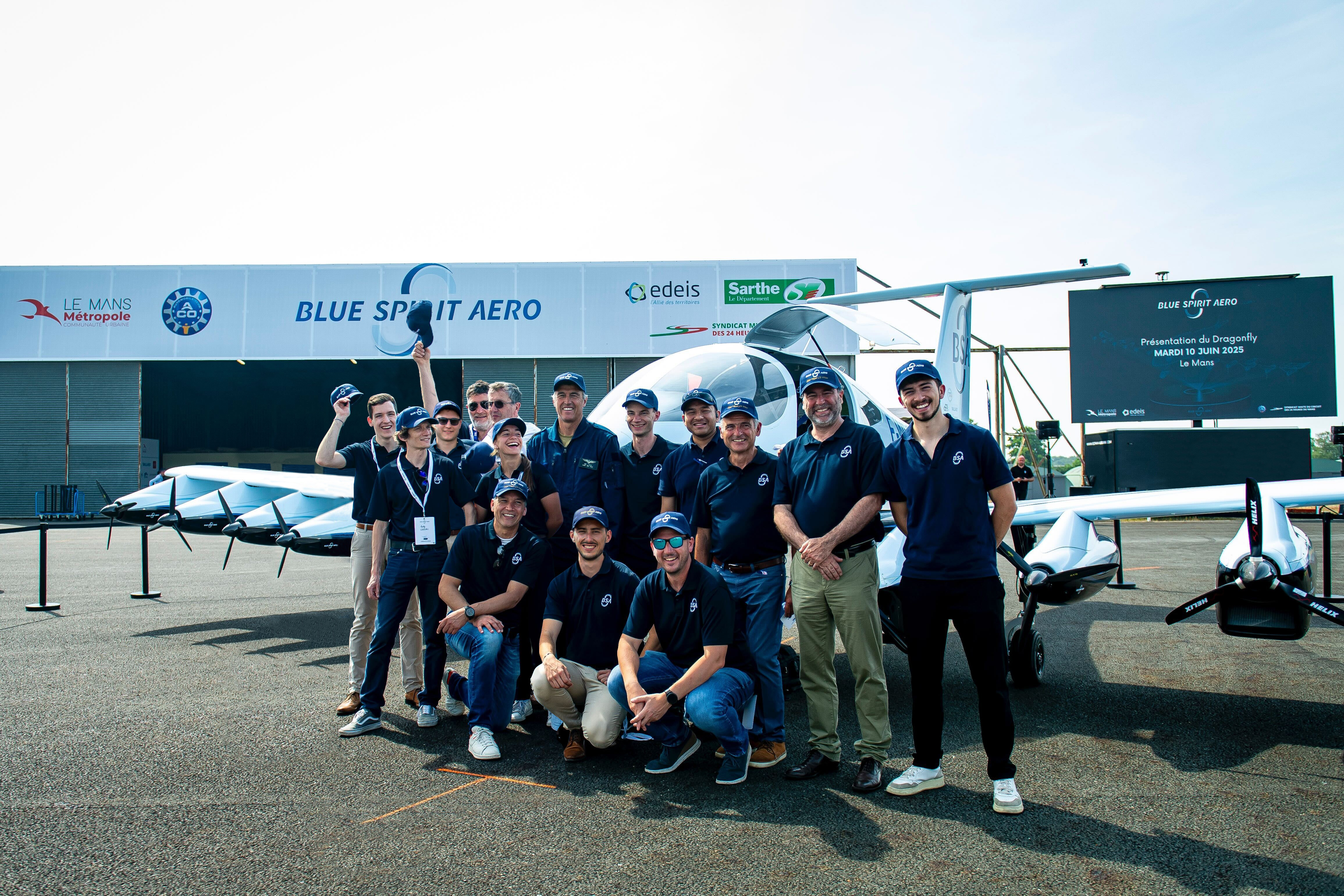 The full Blue Spirit Aero team